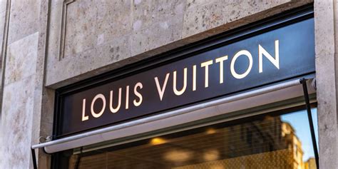 louis vuitton civitanova marche lavora con noi|louis vuitton career path.